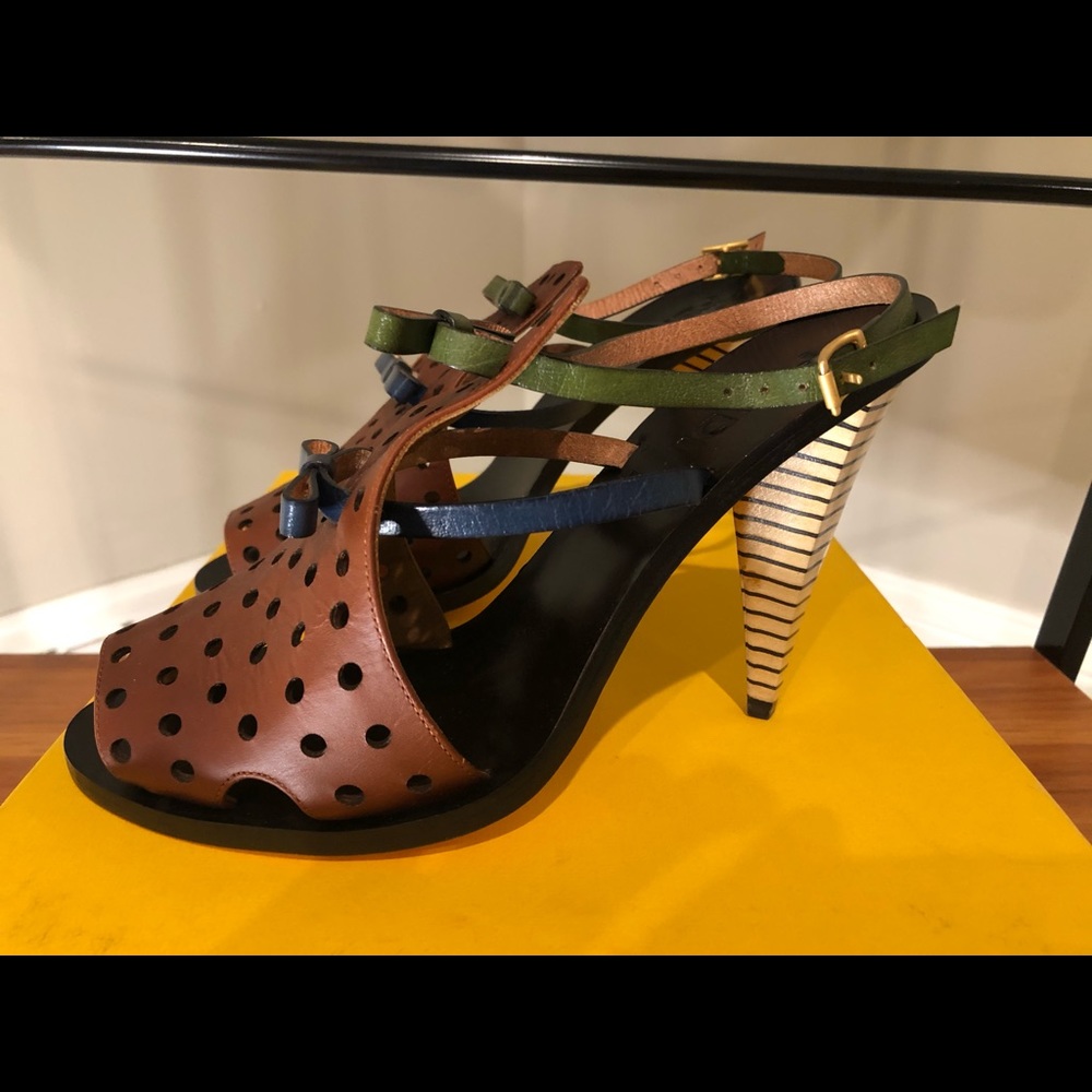 Fendi Slingback. Size 38